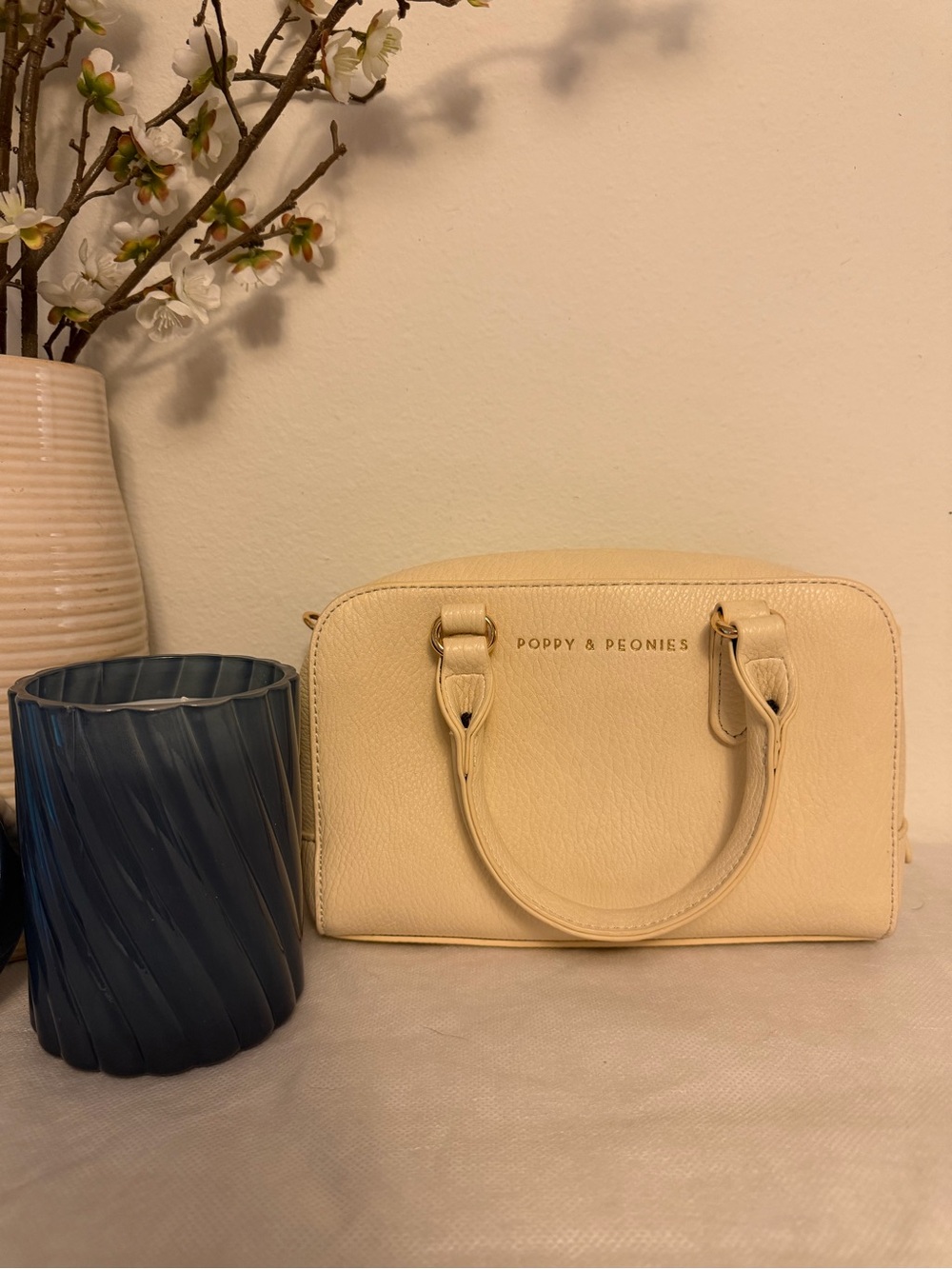 Poppy & Peonies Cream The Ever Crossbody.